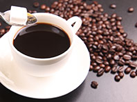 Эксперт рассказал, к чему приводит зависимость от кофеина - «Новости Медицины»