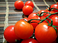 Эксперт советует полностью исключить томаты из рациона - «Новости Медицины»