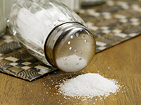 Этикетки с предупреждениями об опасности соли - реальная перспектива - «Новости Медицины»