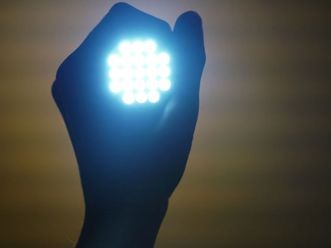 Исследование: светодиоды могут спровоцировать потерю зрения - «Новости Медицины»