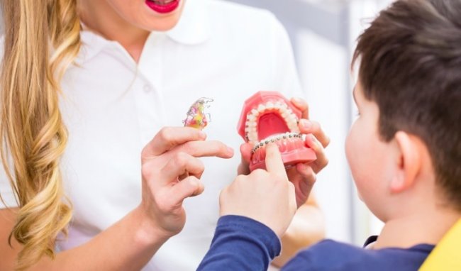Как ухаживать за зубами детей с особенностями развития? - «Новости Медицины»