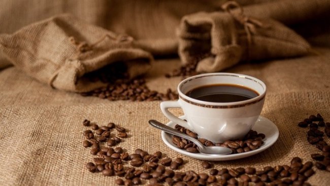 Ученые сосчитали, сколько чашек кофе продлевают жизнь - «Новости Медицины»