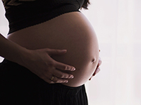 Соблюдение простых правил поможет сохранить здоровье ног в беременность - «Новости Медицины»