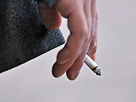 Ученые выявили связь между курением и психическими проблемами - «Новости Медицины»