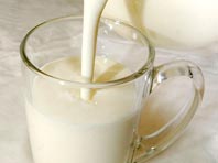 Жирное молоко приводит к ускоренному старению тела, показал анализ - «Новости Медицины»
