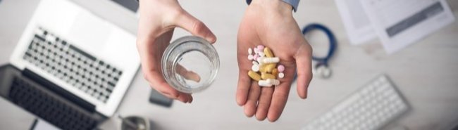 Мантуров: ситуация с наличием лекарств в аптеках улучшается - «Гастроэнтерология»