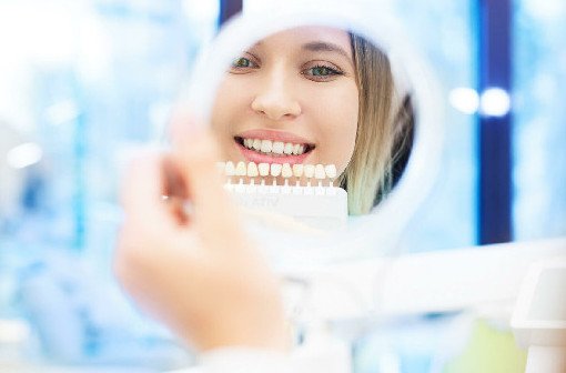 Как отбелить зубы в домашних условиях - «Стоматология»