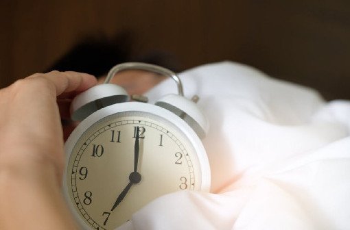Почему сон после 06:30 может привести к развитию онкологии, диабета и депрессии - «Онкология»